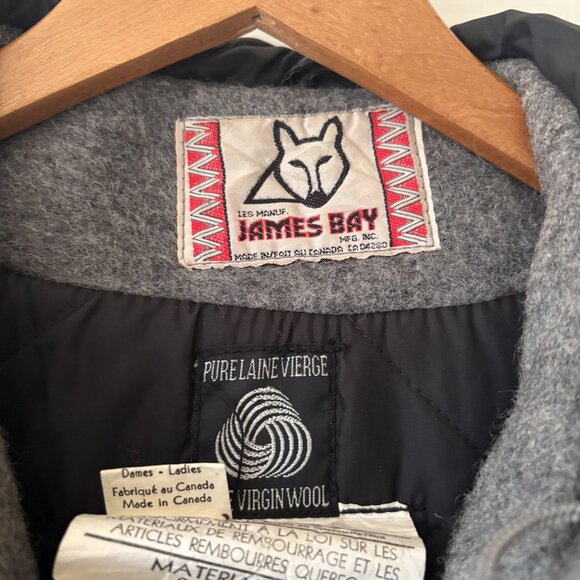 Vintage James Bay Inuit Wool Coat, Pure Virgin Wool Hooded Jacket, Hand-Appliqué - Picture 3 of 6